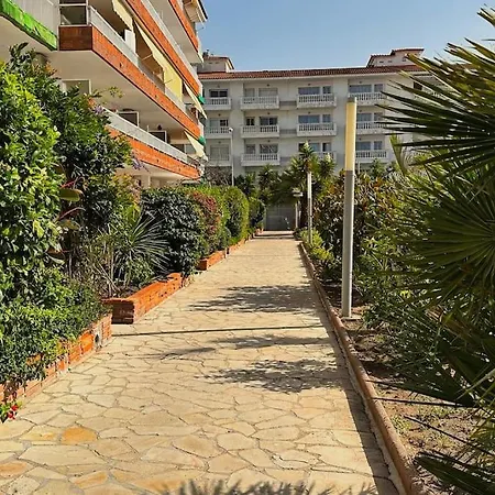 Piso Amable Con Piscina Cerca De Mar Apartamento *