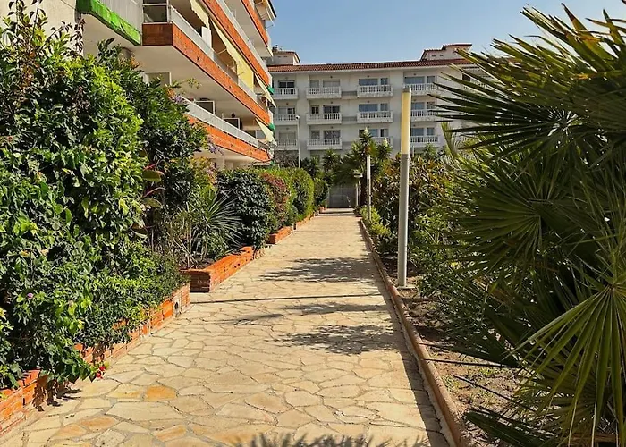Piso Amable Con Piscina Cerca De Mar Apartamento *