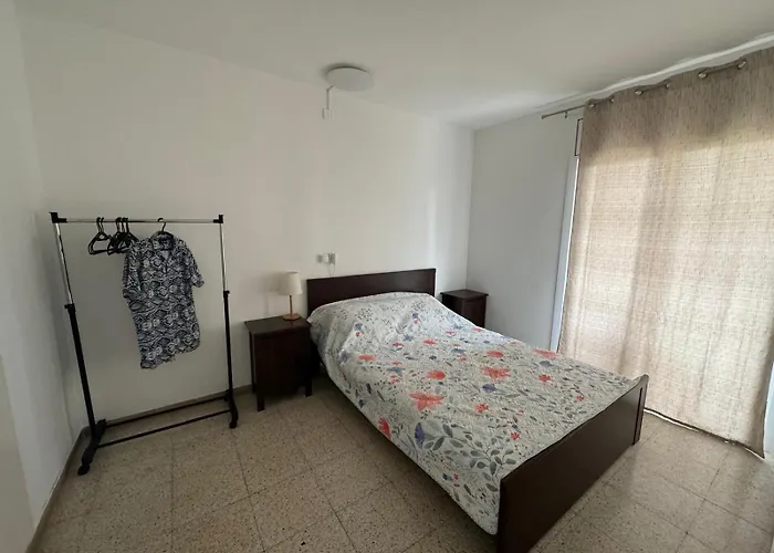 Piso Amable Con Piscina Cerca De Mar Apartamento