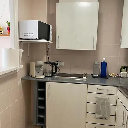 Piso Amable Con Piscina Cerca De Mar Apartment *
