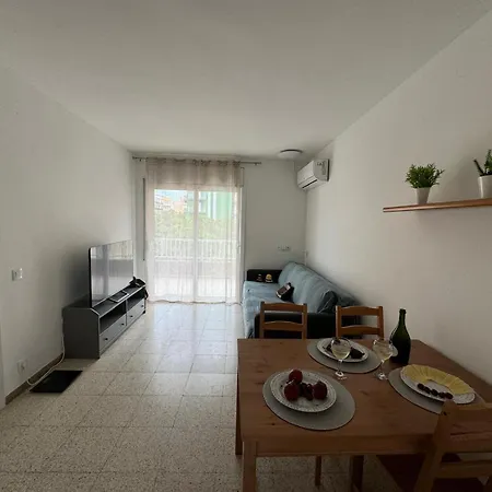 Apartment Piso Amable Con Piscina Cerca De Mar Blanes