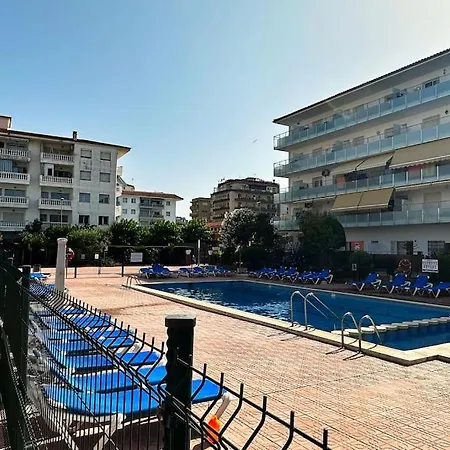 Piso Amable Con Piscina Cerca De Mar Apartament